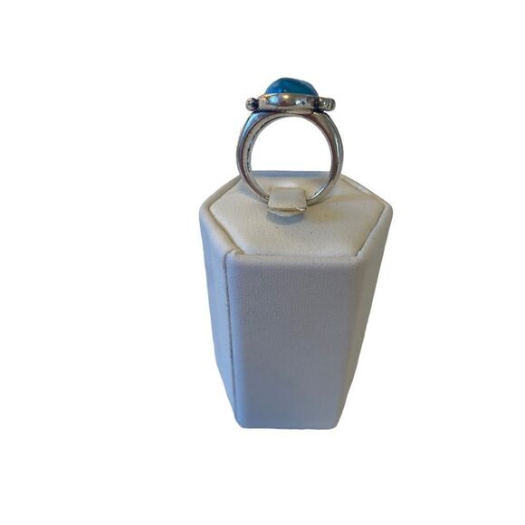 Gorgeous Good Sized Faux Turquoise & Silver Toned Statement Ring Sz. 7 - Picture 4 of 6